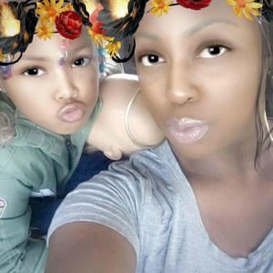 Meet your Posher, Stephanie